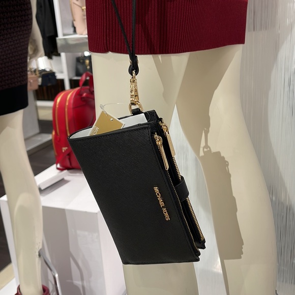 MICHAEL KORS LARGE DOUBLE ZIP WRISTLET WALLET PHONE CASE CLUTCH 
Black - Picture 14 of 16